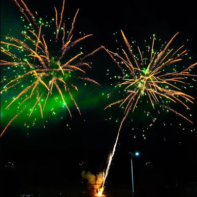 100 Shots Big Cake Fireworks Liuyang Fireworks For Christmas Celebration